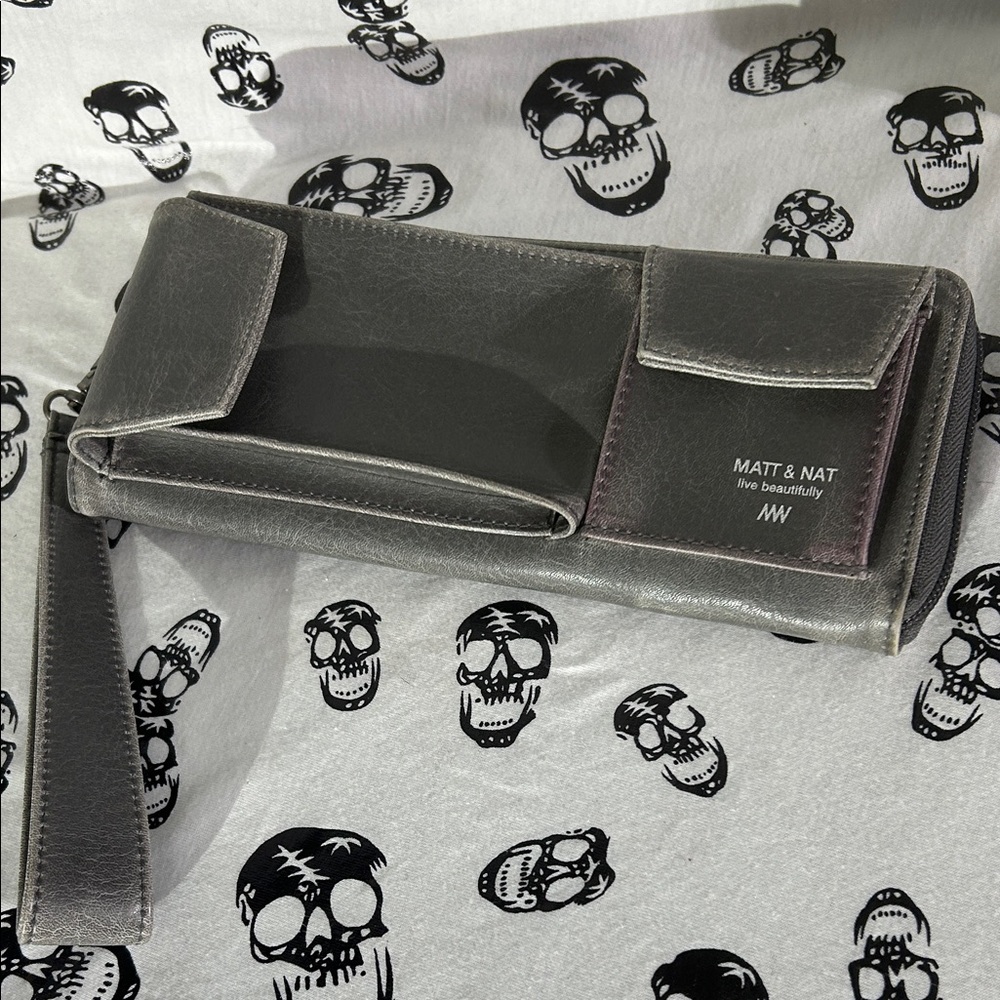 Matt & Nat Metallic Gray Wristlet